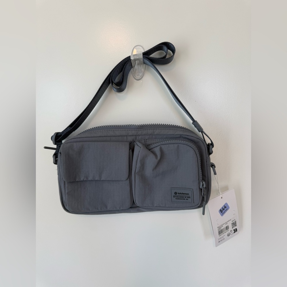 Lululemon Multi-Pocket Crossbody
